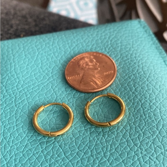 Classic Gold Hoop Earrings - Timeless Women’s Jewelry - Picture 2 of 2